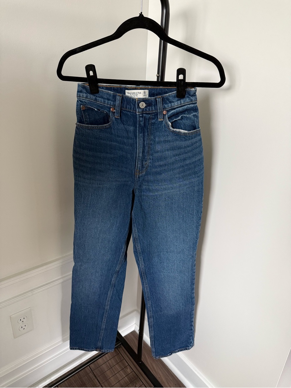 Abercrombie 90’s High Rise Jeans